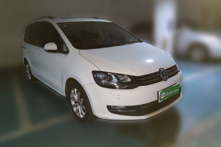 Used Volkswagen Sharan 2016 380TSI Luxury 7-Seater Front Right 45 Deg