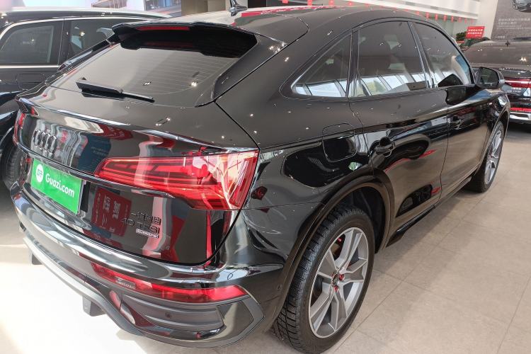Used Audi Q5L Sportback 2022 Updated 40 TFSI Luxury Edition Rear Right 45 Deg