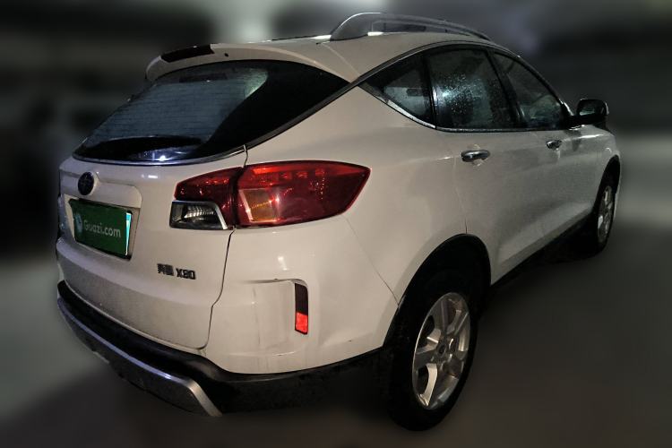 Used Bestune X80 2013 2.0L automatic comfort version