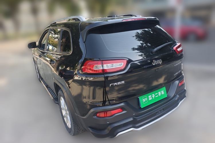 Used Jeep Cherokee 2017 2.0L Superior Edition