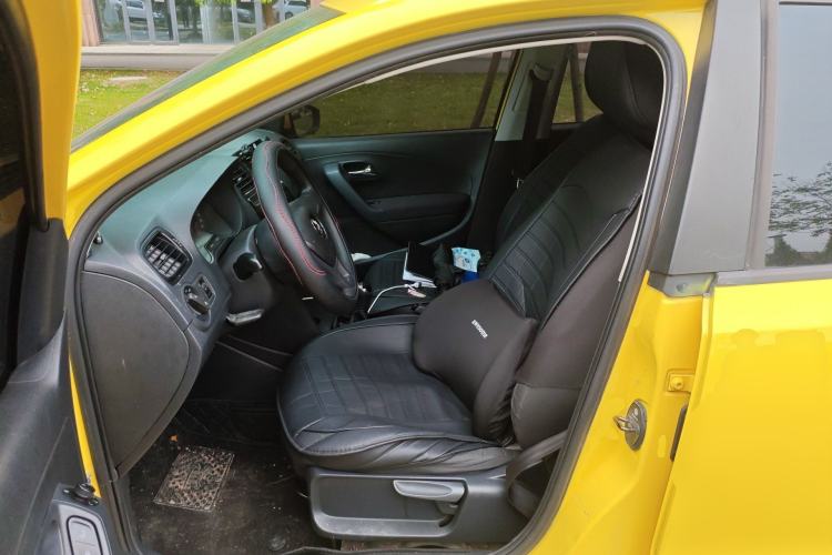 Used Volkswagen Polo 2014 1.4L Manual Fashion Edition