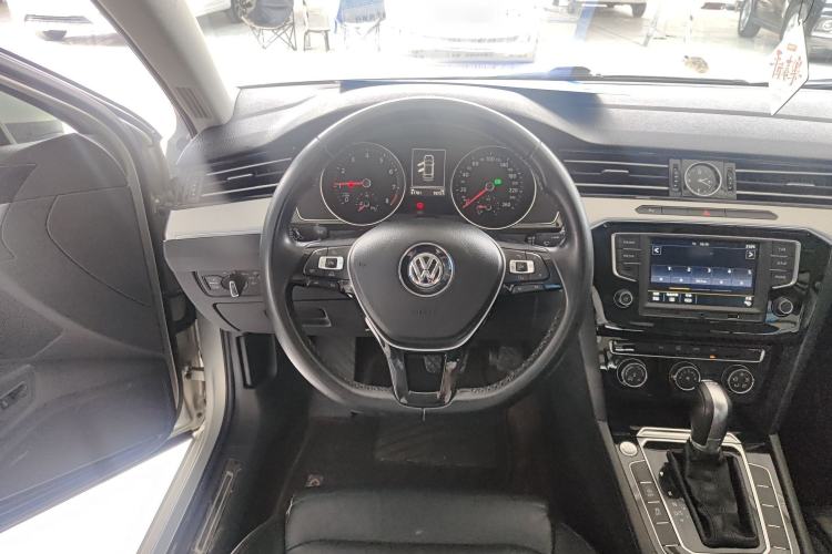 Used Volkswagen Magotan 2017 330TSI DSG Leading Model Steering Wheel