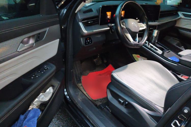 Used Volkswagen Tavendor 2023 330TSI Luxury Touring Edition
