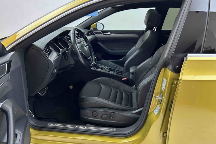 Used Volkswagen FAW-Volkswagen CC 2019 330TSI Glamour Edition China VI Interior 1