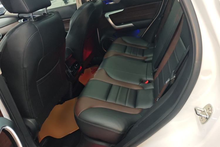 Used Wey VV5 2021 1.5T Two-Wheel Drive Color Pioneer