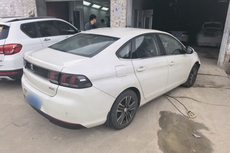 Used Peugeot 308 2018 1.6L Automatic Luxury Edition Exterior 4