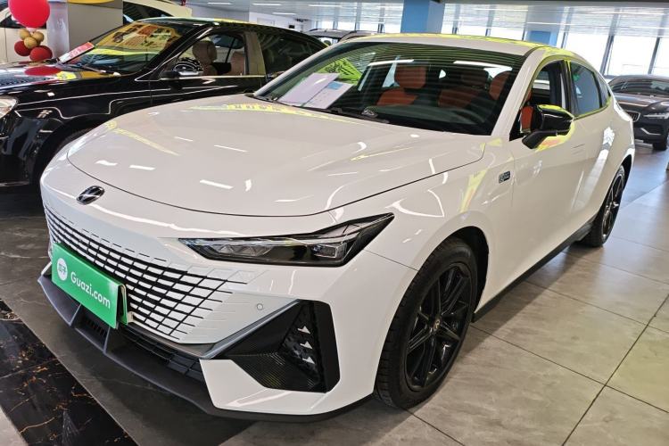 Used Changan UNI-V iDD 2023 ZhiDian iDD 1.5T 113km Smart & Fun Version