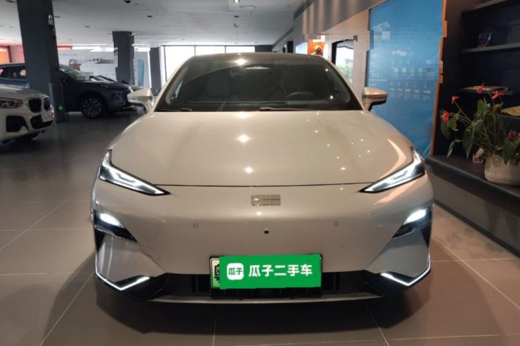 Used Geely Galaxy E8 2025 700 km Long-Range Intelligent Driving Version
