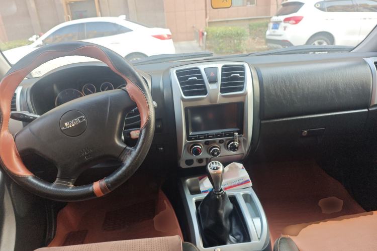 Used JMC Baodian 2018 2.9T New Value-Packed Two-Wheel-Drive Diesel Comfort Version with Standard Cargo Bed – JX4D30B5L