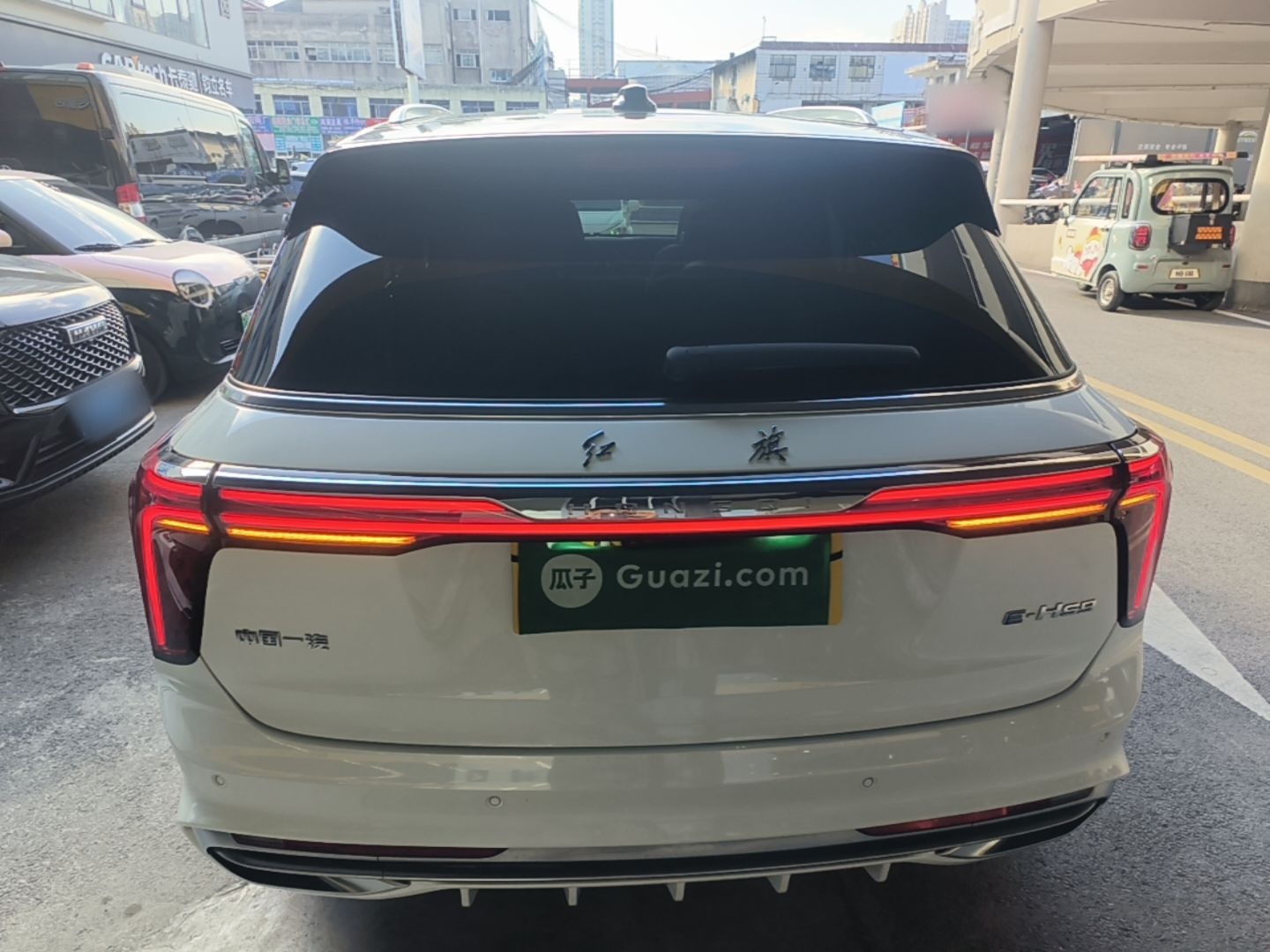 Hongqi E-HS9 2022 690 km Range Flagship Edition Six Seats — снимка 5