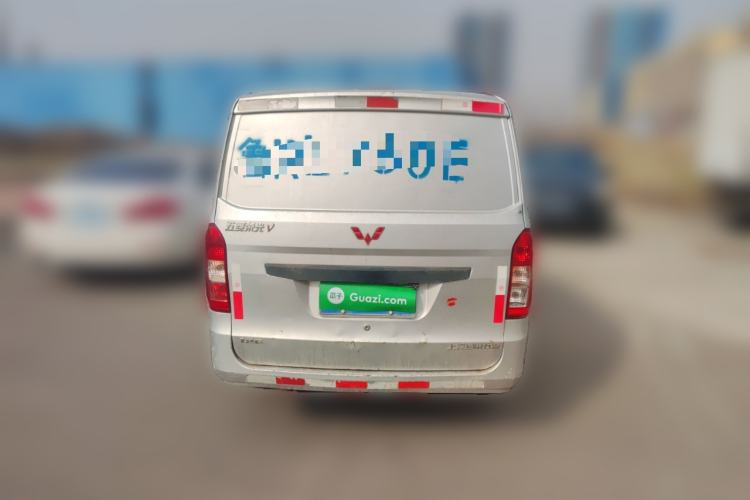 Used Wuling Rongguang V 2015 1.2L Practical Model
