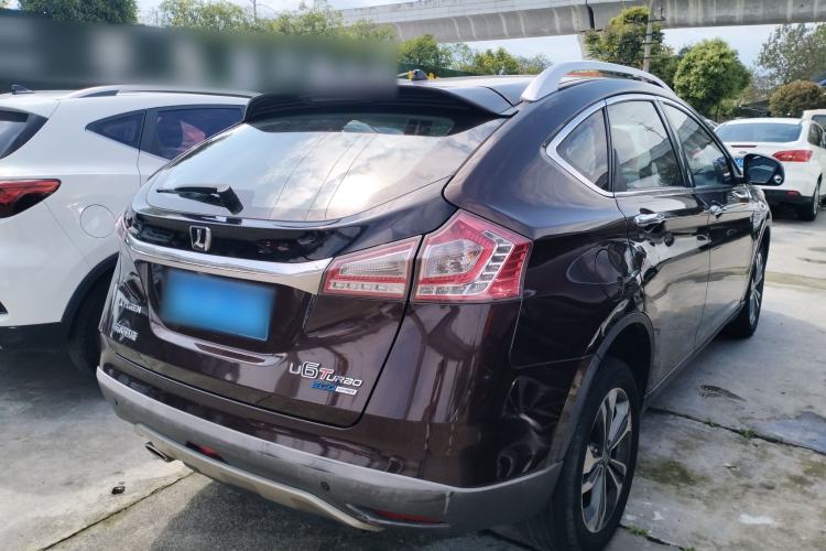 Used Luxgen U6 SUV 2015 1.8T Fashion Edition Rear Right 45 Deg