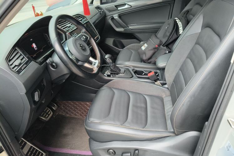 Used Volkswagen Tiguan L 2021 330TSI Automatic Two-Wheel Drive R-Line Enhanced Edition Left Front Seat