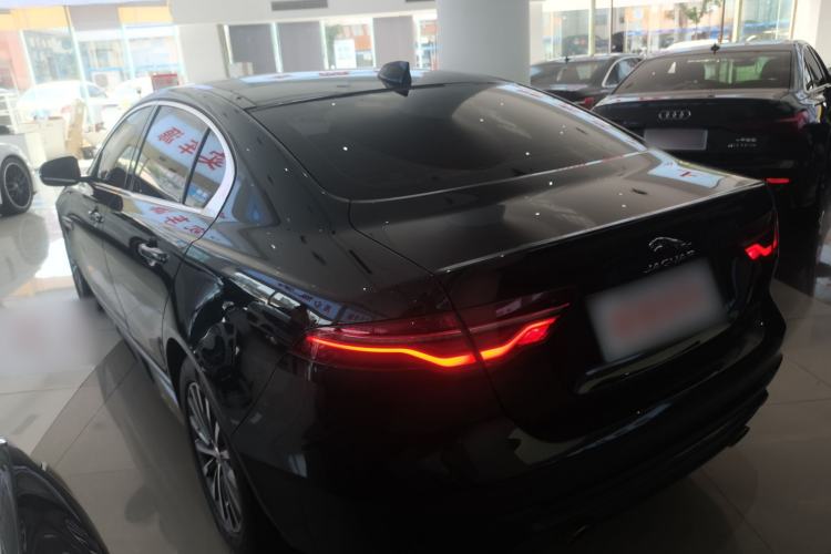 Used Jaguar XEL 2023 2.0T 200 PS R-DYNAMIC Youth Sports Edition
