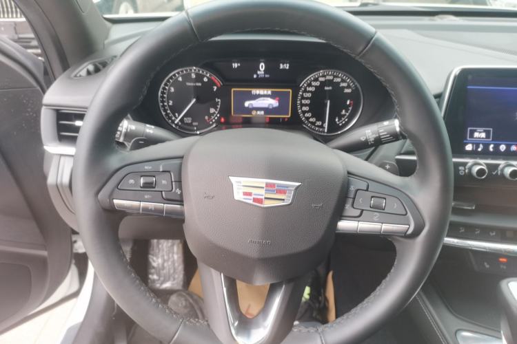 Used Cadillac CT4 2022 28T Luxury Edition Steering Wheel