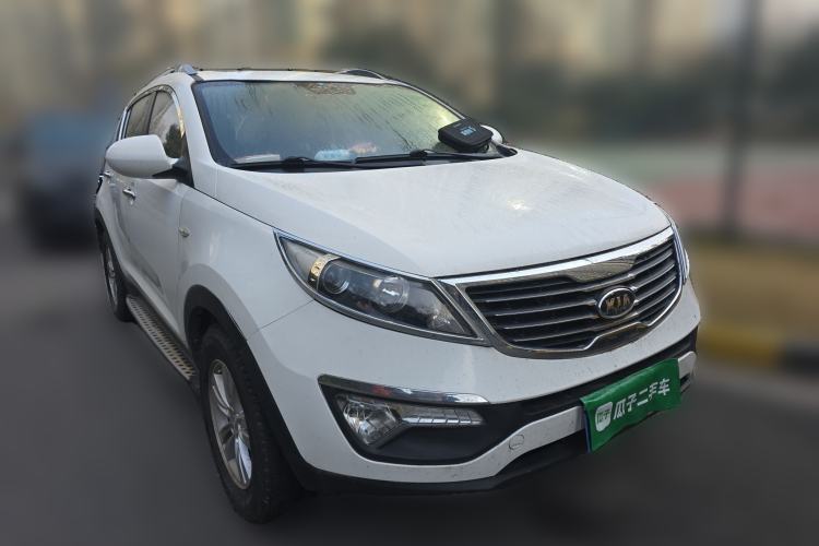 Used Kia Sportage R 2014 2.0L Automatic Two-Wheel Drive GL Front Right 45 Deg
