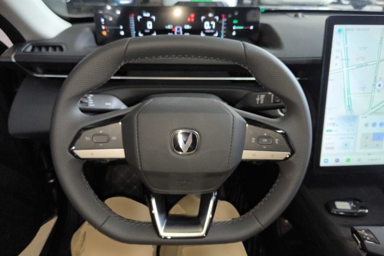 Used Changan Eado 2025 Blue Whale 1.5T 500Bar Prestige Model
