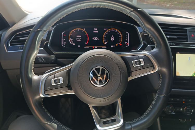 Used Volkswagen Tiguan L 2021 330TSI Automatic Two-Wheel Drive R-Line Enhanced Edition
