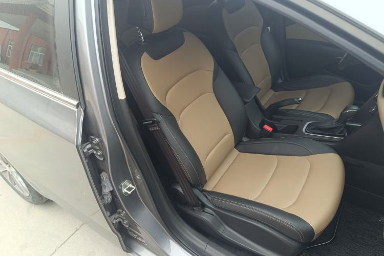 Used Chevrolet Monza 2022 320 Automatic Enjoyment Edition Right Front Seat