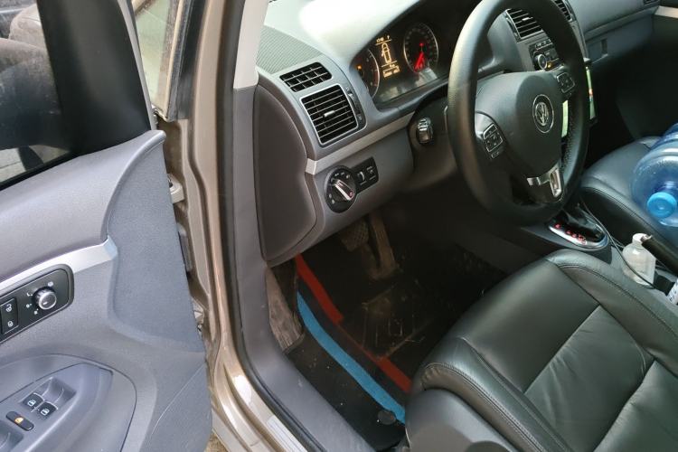 Used Volkswagen Touran 2015 1.4T DSG Flagship Edition 5-seater Driver Seat