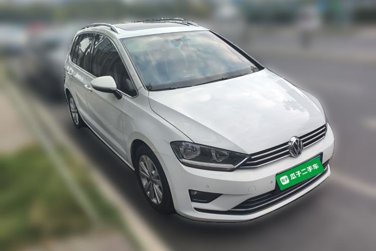 Used Volkswagen Golf Sportsvan 2016 180TSI Automatic Trend Model Front Right 45 Deg