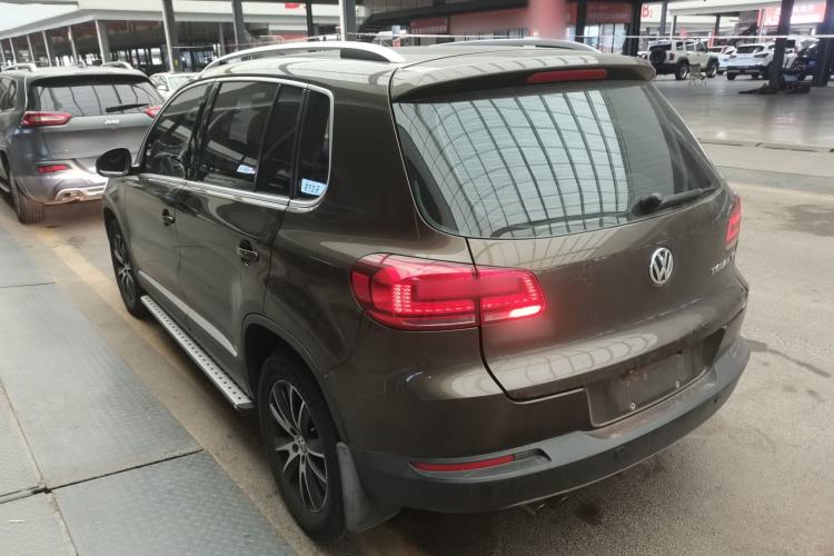 Used Volkswagen Tiguan 2015 1.8TSI Automatic Two-Wheel Drive Luxury Model Rear Left 45 Deg