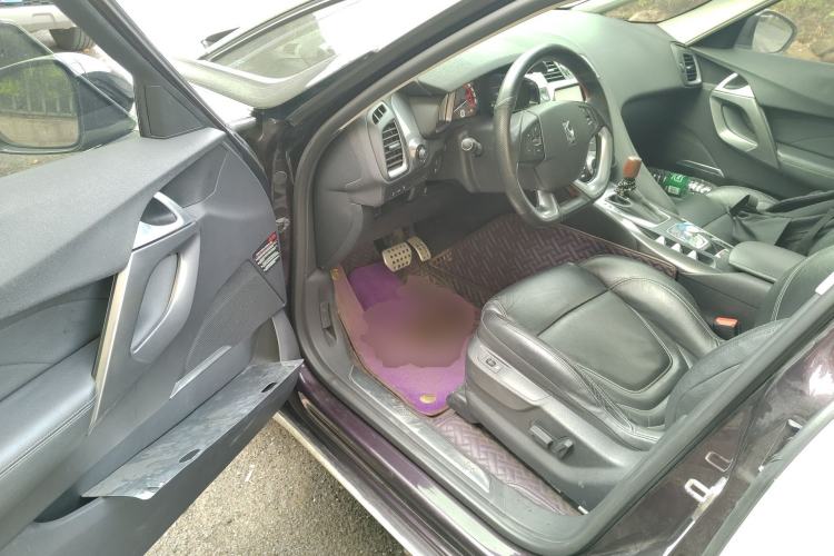 Used DS 5 2014 1.6T Luxury Edition THP200
