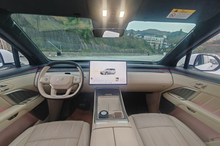 Used ONVO Luxeed L90 2025 Model—Max Six-Seater Version