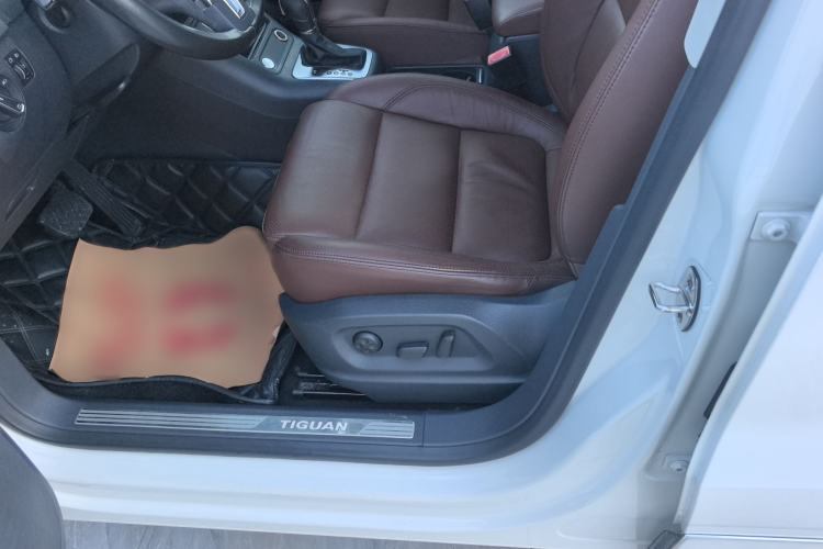 Used Volkswagen Tiguan 2015 1.8TSI Automatic Two-Wheel Drive Luxury Model Right Front Seat