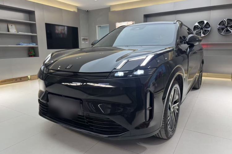 Used Lynk & Co 08 EM-P 2023 120km Long-Range Halo