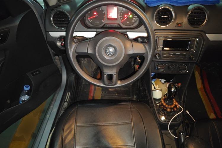 Used Volkswagen Jetta 2013 1.6L Automatic Comfort Model Steering Wheel