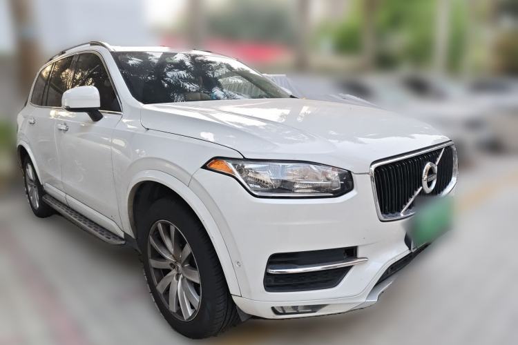 Used Volvo XC90 
