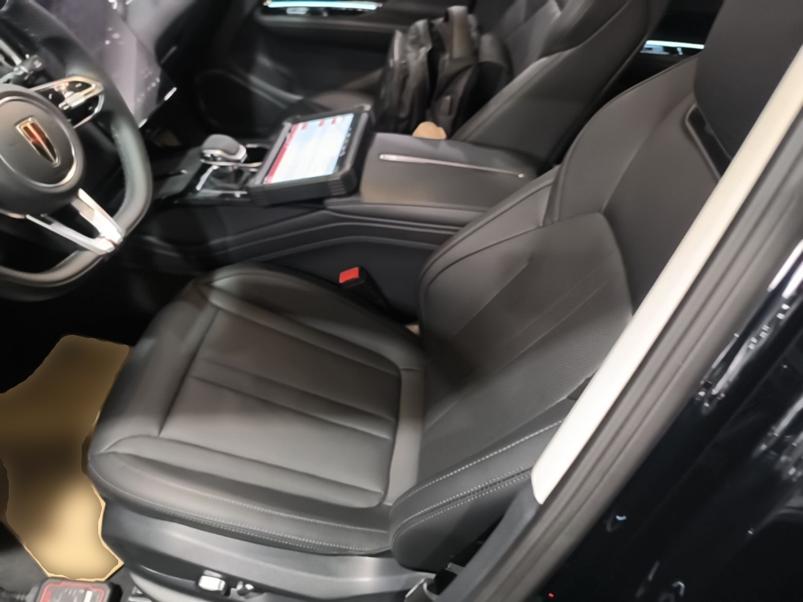 Hongqi HS3 PHEV 2024 PHEV 115km Jingwei Edition — снимка 17