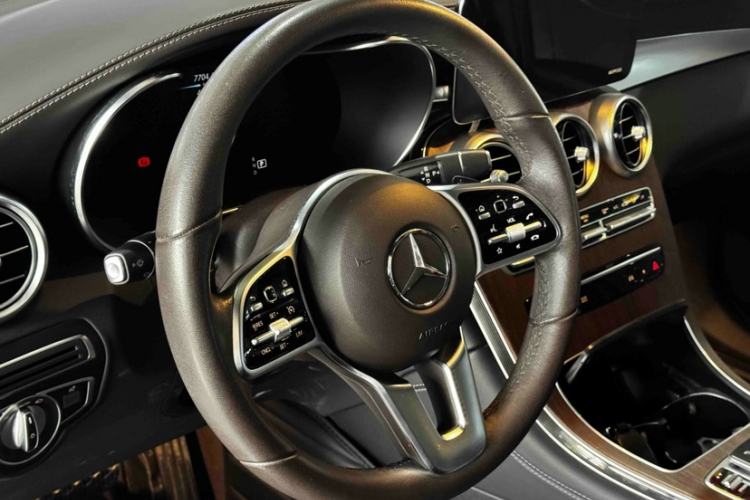 Used Mercedes-Benz GLC 2022 GLC 300 L 4MATIC Dynamic Model Steering Wheel