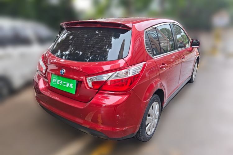 Used Venucia R50 2016 1.6L Manual Elite Edition
