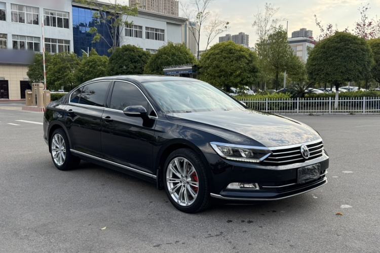 Used Volkswagen Magotan 2019 330TSI DSG Leading Model China VI Standard
