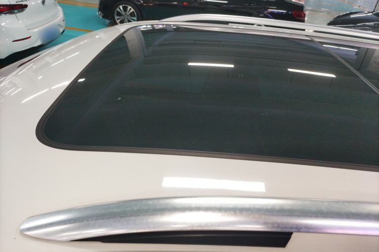 Used Volkswagen Tiguan L 2017 330TSI Automatic Two-Wheel Drive Luxury Edition Roof