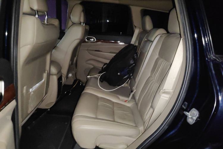 Used Jeep Grand Cherokee 2011 3.6L Luxury Edition
