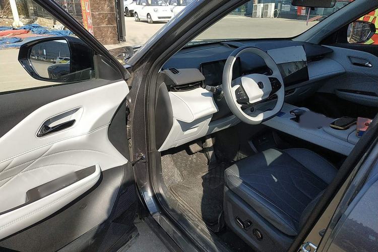 Used Changan UNI-Z New Energy 2024 Blue Whale Smart Electric iDD 125km Excellence Model
