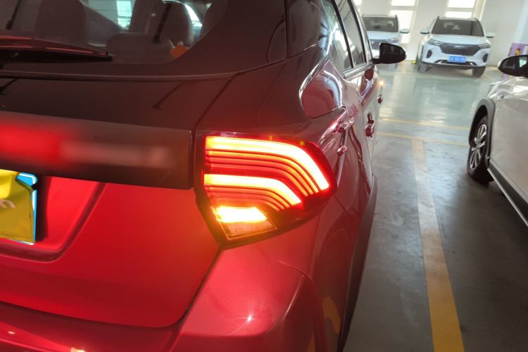 Used Toyota YARiS L Zhi Xuan 2021 X-Trail 1.5L CVT Leading Edition Right Rear Taillight