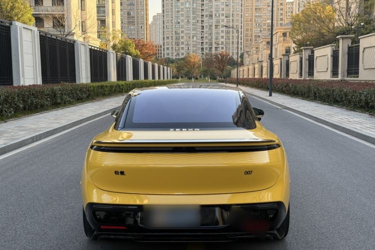 Used Zeekr 007 2024 Four-Wheel-Drive Performance Version 100 kWh
