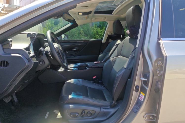 Used Lexus ES 2020 200 Excellence Edition
