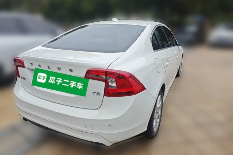 Used Volvo S60 2014 T5 Zhiyi Edition Rear Right 45 Deg