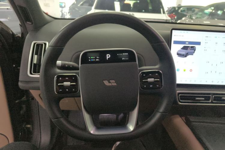 Used Li Auto L9 2025 Pro Smart Refreshed Edition
