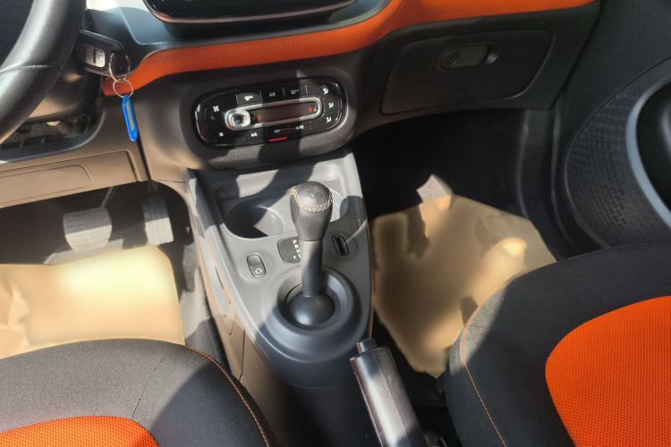 Used smart forfour 2016 1.0L 52 kW Passion Edition
