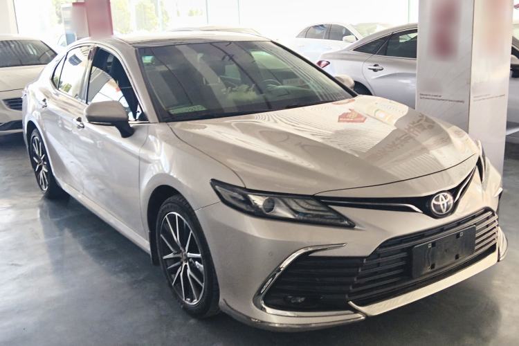 Used Toyota Camry 2021 2.5G Luxury Edition Front Right 45 Deg