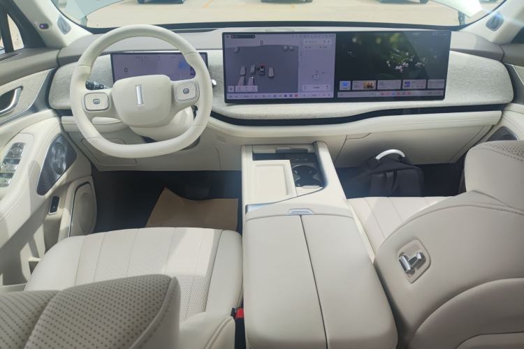 Used Wey Lanshan 2025 Four-Wheel Drive Ultra Center Console