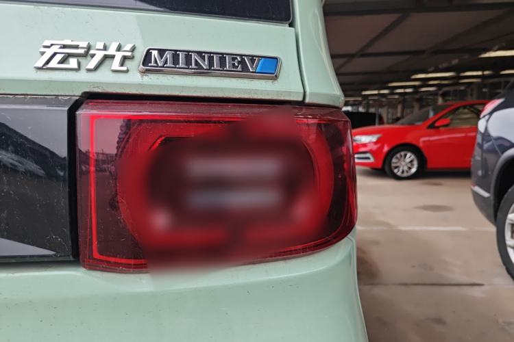 Used Wuling Hongguang MINIEV 2022 Macaron Premium Model – Lithium Iron Phosphate Right Rear Taillight