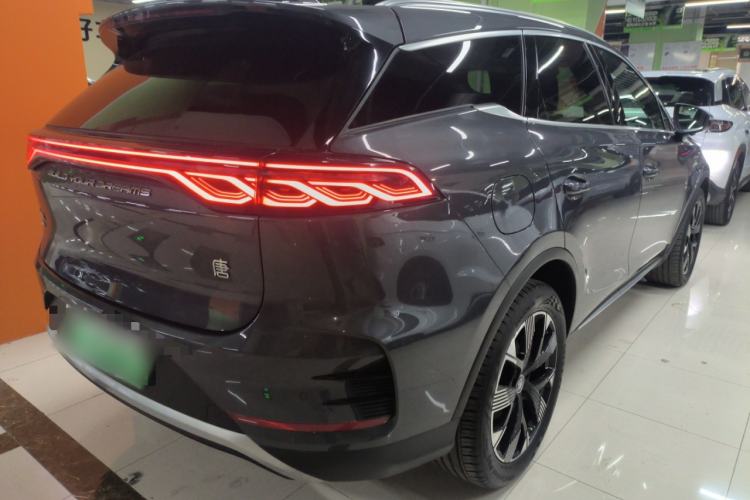 Used BYD Tang New Energy 2024 DM-i Glory Edition 112KM Flagship Model Rear Right 45 Deg