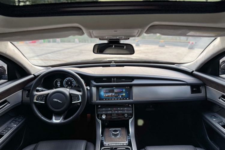 Used Jaguar XFL 2018 XFL 2.0T 250 PS Luxury Edition
